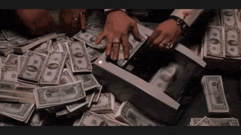 Tony Montana counting money